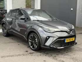 Toyota C-HR (2022) thumbnail 4