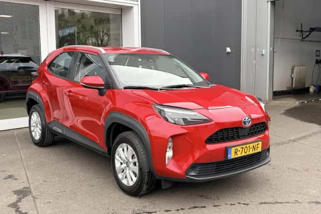 Toyota Yaris Cross (2022) thumbnail 2