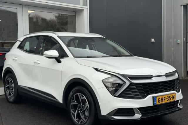 Kia Sportage (2024) thumbnail 3