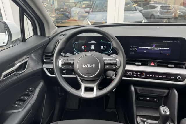 Kia Sportage (2024) thumbnail 8
