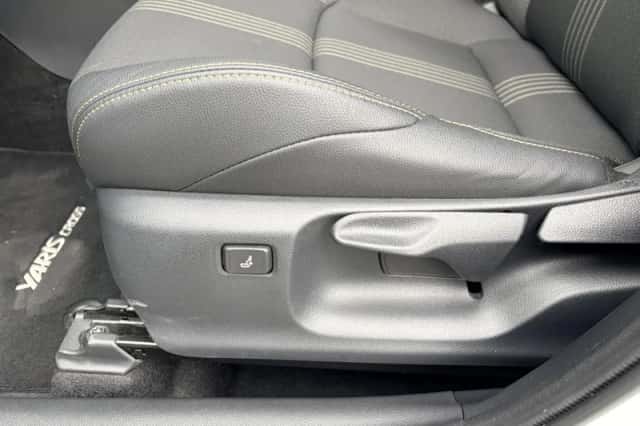 Toyota Yaris Cross (2023) thumbnail 13