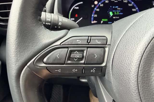 Toyota Yaris Cross (2023) thumbnail 16