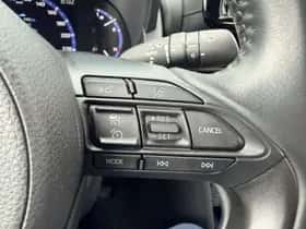 Toyota Yaris Cross (2023) thumbnail 17