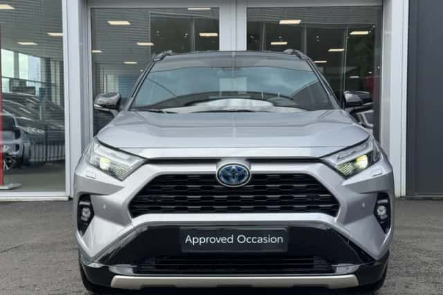 Toyota RAV4 (2024) thumbnail 2