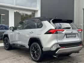 Toyota RAV4 (2024) thumbnail 7
