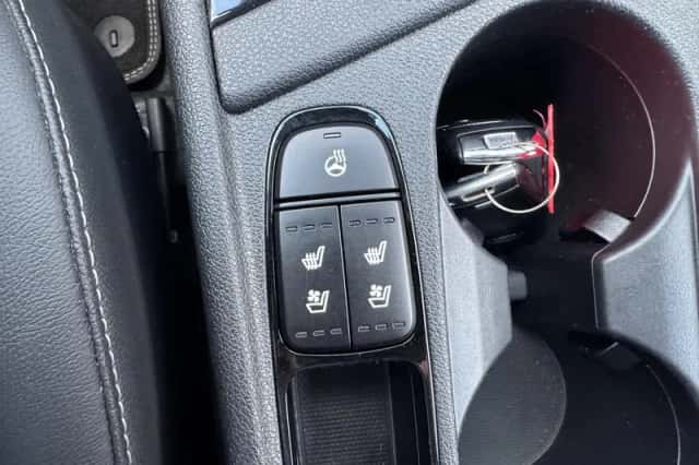 Kia Niro (2018) thumbnail 15