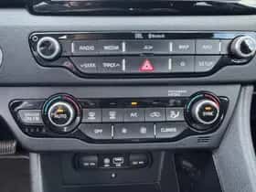Kia Niro (2018) thumbnail 16