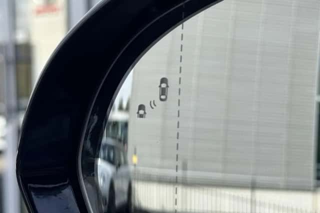 Kia Niro (2018) thumbnail 18