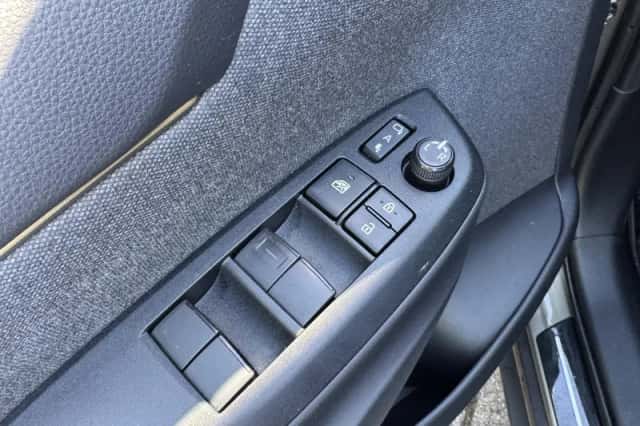 Toyota Yaris Cross (2022) thumbnail 23