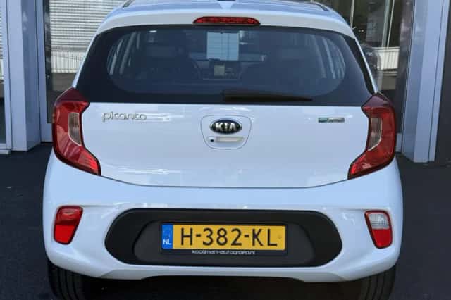 Kia Picanto (2020) thumbnail 6