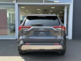 Toyota RAV4 (2024) thumbnail 6