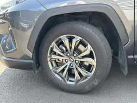 Toyota RAV4 (2024) thumbnail 8