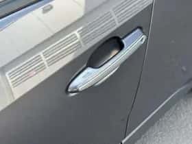 Toyota RAV4 (2024) thumbnail 9