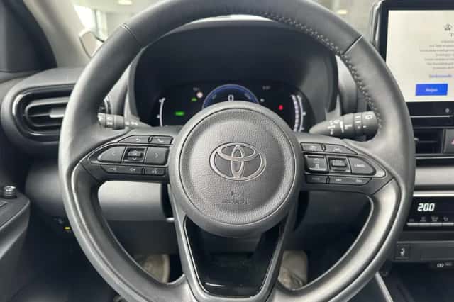 Toyota Yaris (2025) thumbnail 12