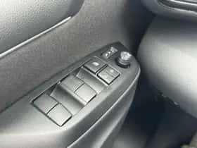 Toyota Yaris (2025) thumbnail 21