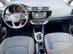 Kia Rio (2017) thumbnail 15
