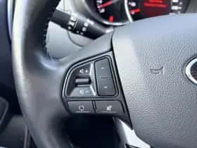 Kia Rio (2017) thumbnail 19