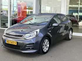 Kia Rio (2017) thumbnail 3