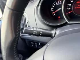 Kia Rio (2017) thumbnail 21