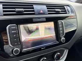 Kia Rio (2017) thumbnail 5