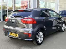 Kia Rio (2017) thumbnail 8