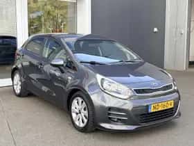 Kia Rio (2017) thumbnail 9