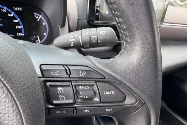 Toyota Yaris Cross (2022) thumbnail 12