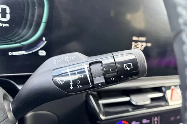 Kia Niro (2023) thumbnail 15