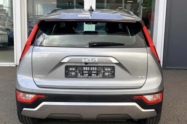 Kia Niro (2023) thumbnail 5