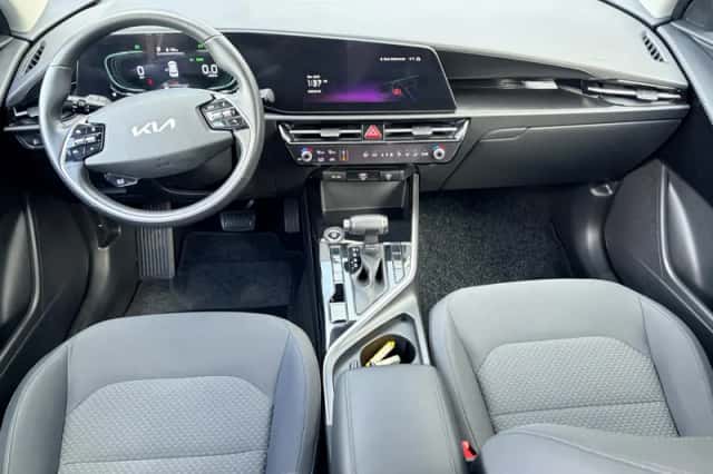 Kia Niro (2023) thumbnail 10