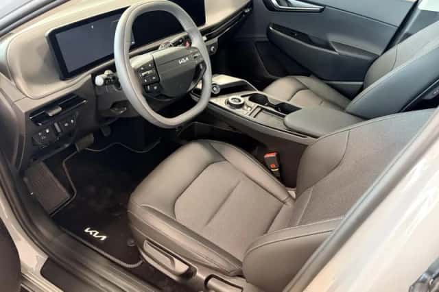 Kia EV6 (2026) thumbnail 5