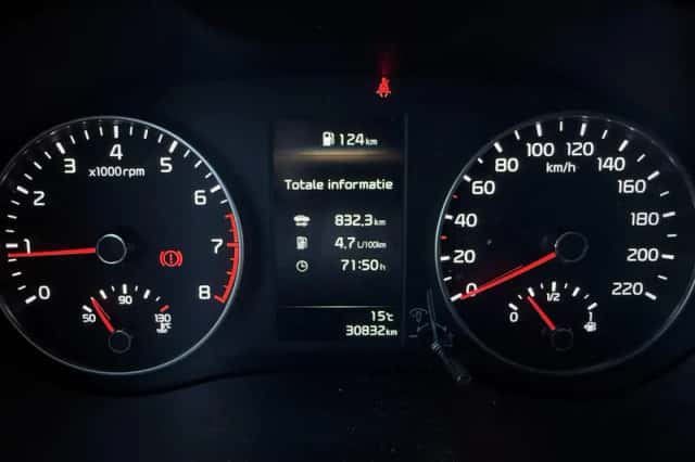 Kia Picanto (2023) thumbnail 14