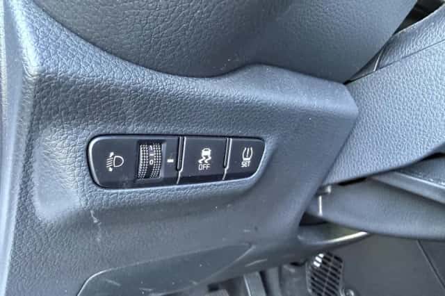 Kia Picanto (2023) thumbnail 21