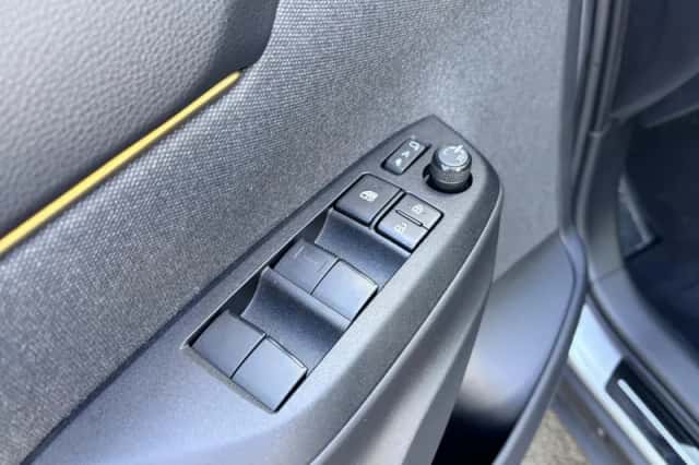 Toyota Yaris Cross (2022) thumbnail 30