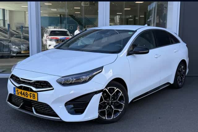 Kia Proceed (2023) thumbnail 1