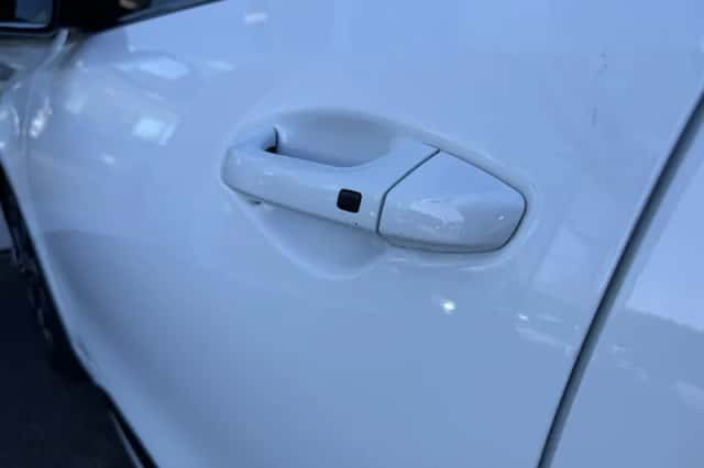 Kia Proceed (2023) thumbnail 25