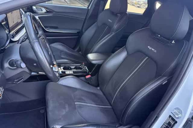 Kia Proceed (2023) thumbnail 8