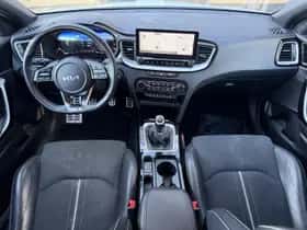 Kia Proceed (2023) thumbnail 10