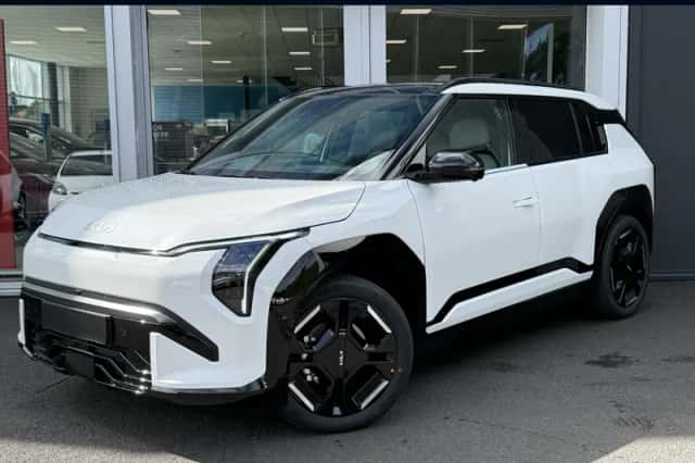 Kia EV3 (2026) thumbnail 1
