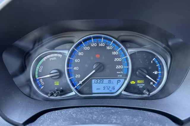 Toyota Yaris (2016) thumbnail 11