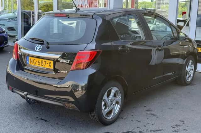 Toyota Yaris (2016) thumbnail 7