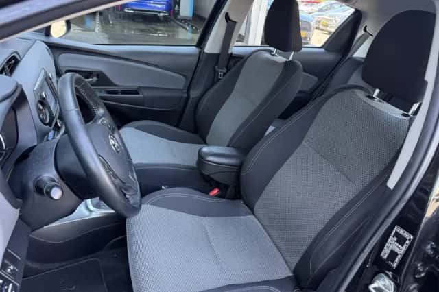 Toyota Yaris (2016) thumbnail 8