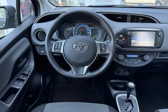 Toyota Yaris (2016) thumbnail 10