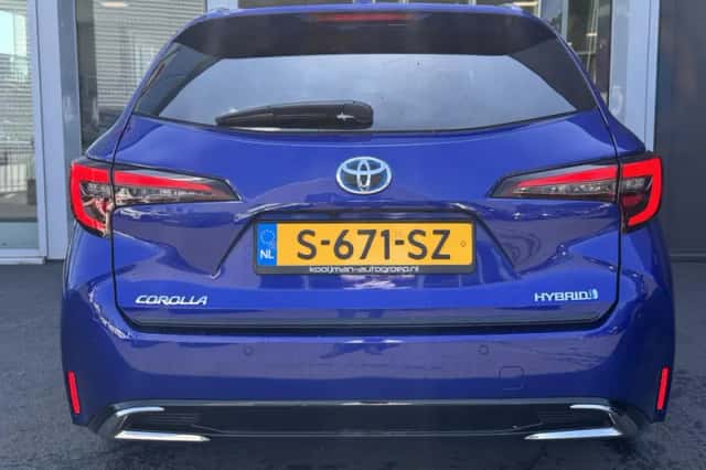 Toyota Corolla (2023) thumbnail 5