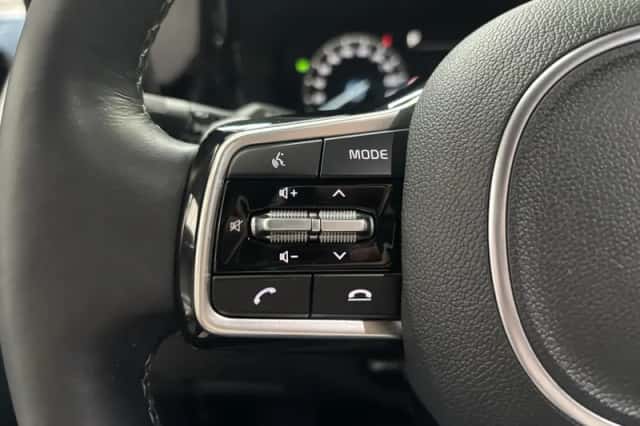 Kia Sorento (2022) thumbnail 11