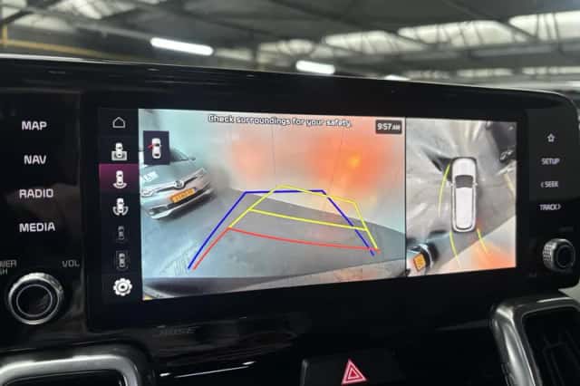 Kia Sorento (2022) thumbnail 19