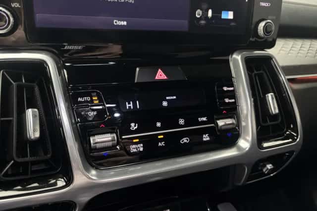 Kia Sorento (2022) thumbnail 22