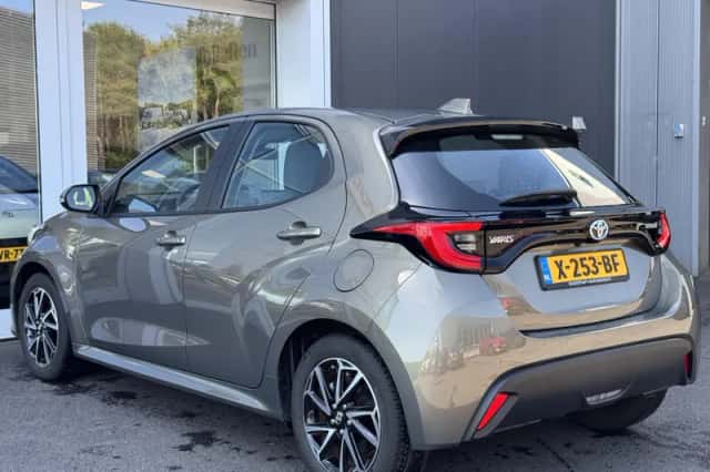 Toyota Yaris (2023) thumbnail 6
