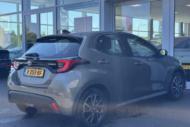 Toyota Yaris (2023) thumbnail 7
