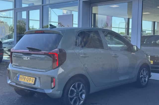 Kia Picanto (2025) thumbnail 6